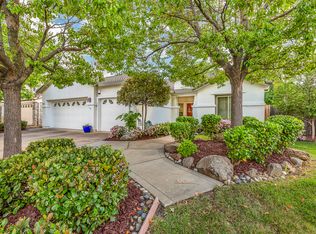 1756 Roadrunner Dr, Roseville, CA 95747