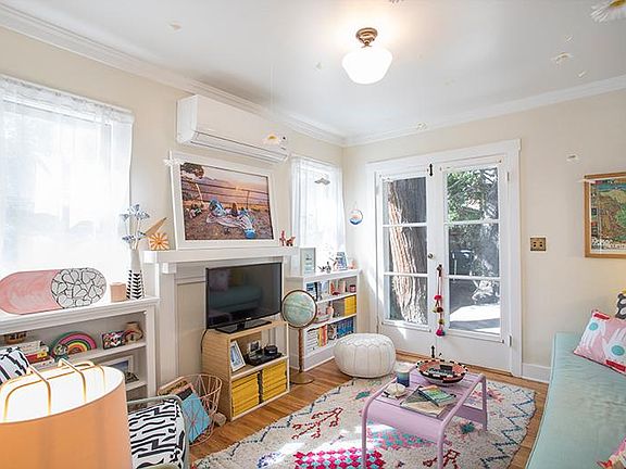 2nd image of 1612 Las Lunas St