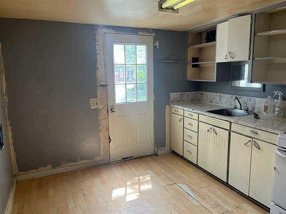 3rd image of 4503 N 45th St