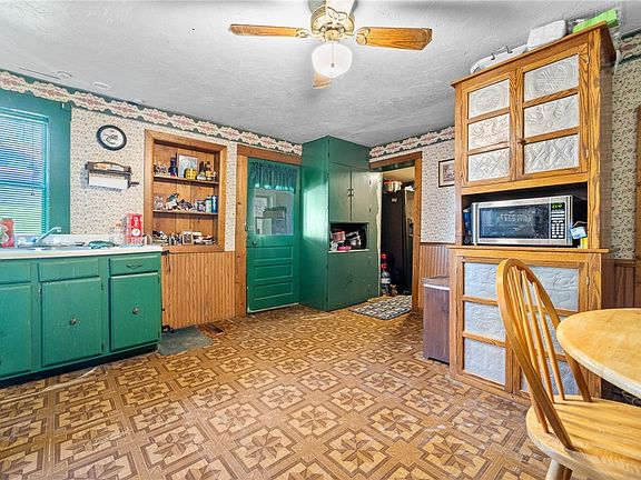 5th image of 264 Leddon Ln