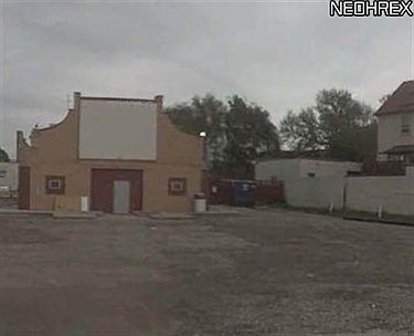 1st image of 1527 E Market St