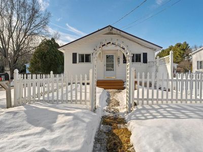 9 South Street Lane, Essex Junction, VT, 05452