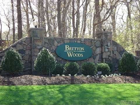 2nd image of 779 Hilltop Ct