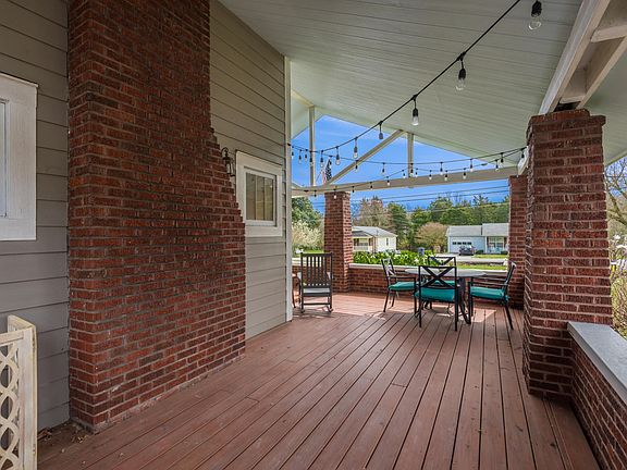 4th image of 2501 Woodrow Dr