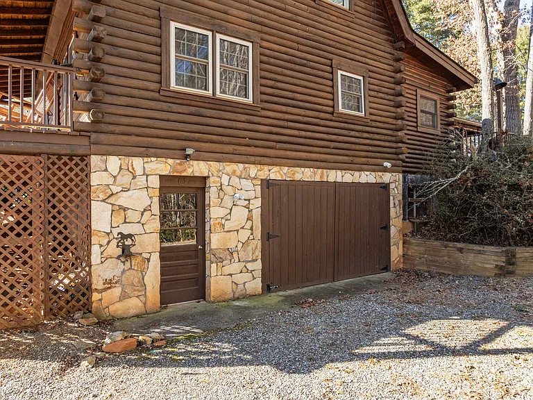 40 Chambers Dr — Photo 33