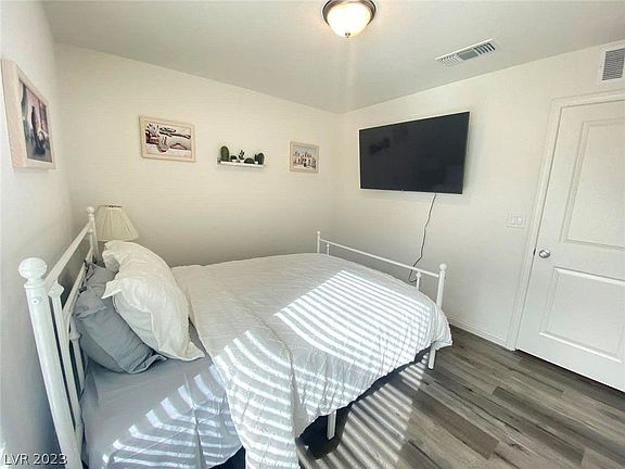 5th image of 8753 Whistling Sands Ave