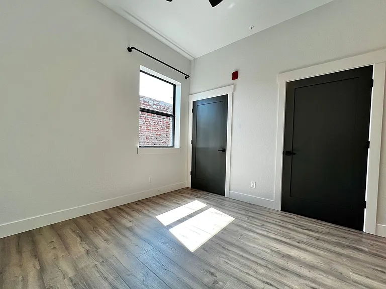 400 N Garfield Ave #202 — Photo 19