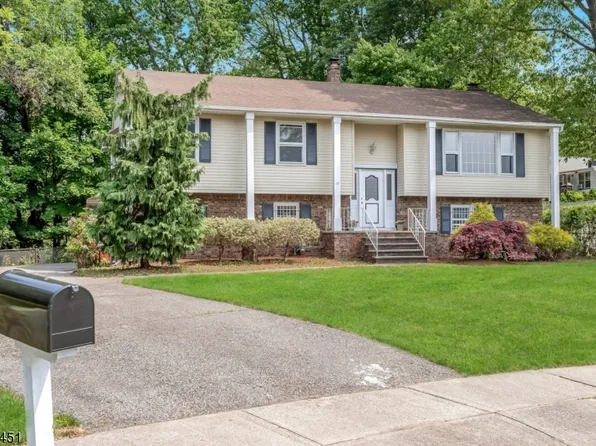 17 Debra Ct, Hawthorne Boro, NJ 07506