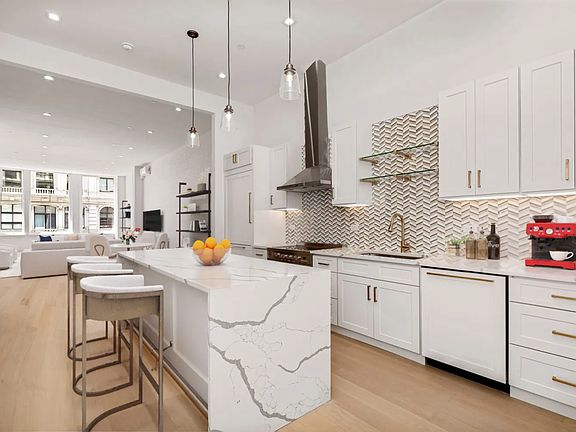 5th image of 654 Broadway #4