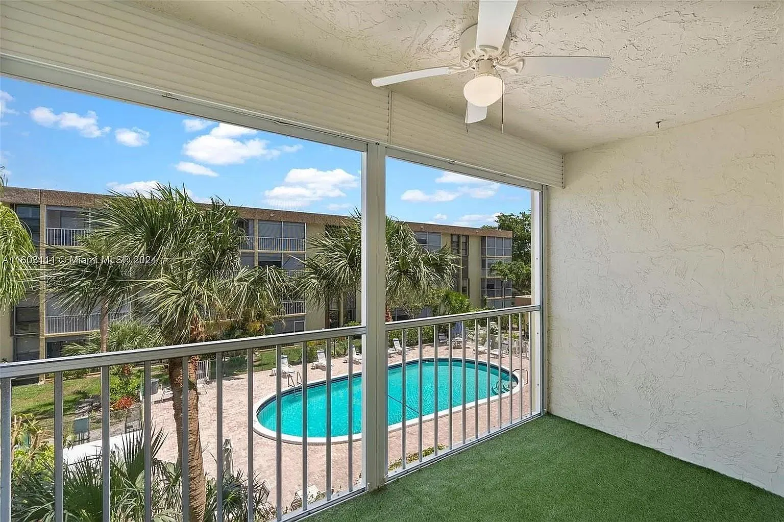 2 bed, 2.0 bath, 954 sqft, $1,999 — Photo 1