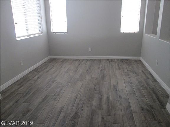3rd image of 5569 Coral Gate St