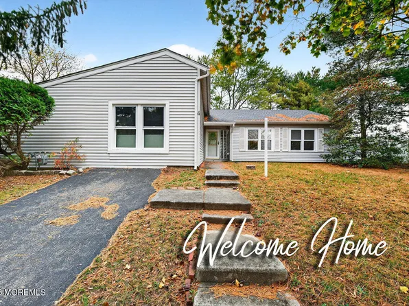 4 Parkhill Lane, Sicklerville, NJ 08081