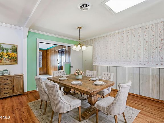 5th image of 5432 Edmonton Ave
