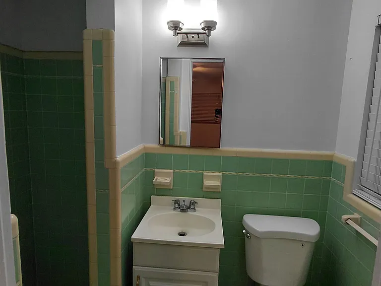 530 Byron Rd — Photo 13