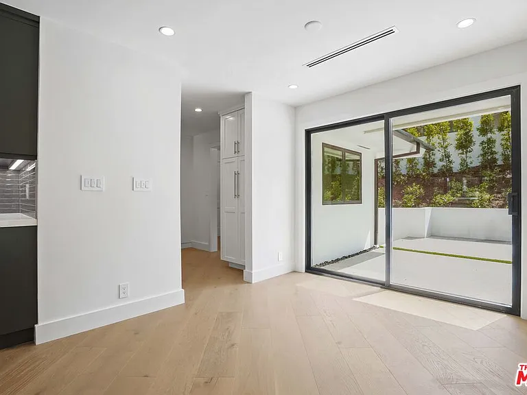 4097 Sapphire Dr — Photo 38