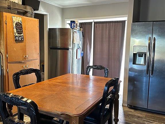5th image of 215 N Quail Ct