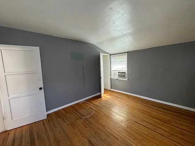 722 W 9th St — Photo 12