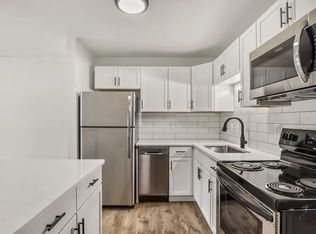 1217 E Wilson St #9, Madison, WI 53703