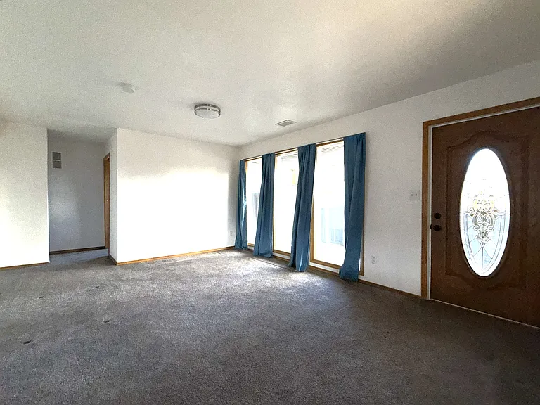 73 Sunlight Ln — Photo 13