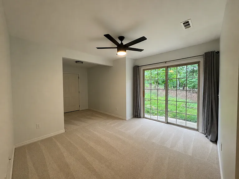 16 Wiltshire Dr — Photo 16