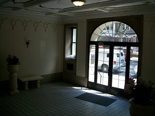 Rented by Rolling Stone Realty LLC | media 5