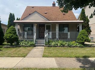 7647 Anthony St, Dearborn, MI 48126