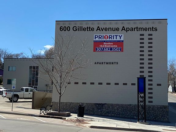 2nd image of 600 S Gillette Ave APT 18