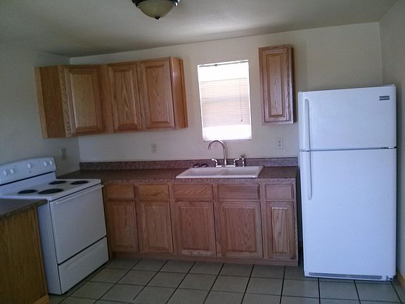 2nd image of 1000 N Virginia St