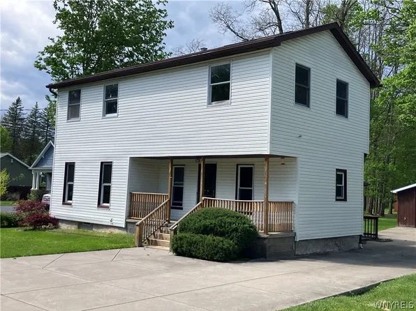 11640 East Ave, Marilla, NY 14102