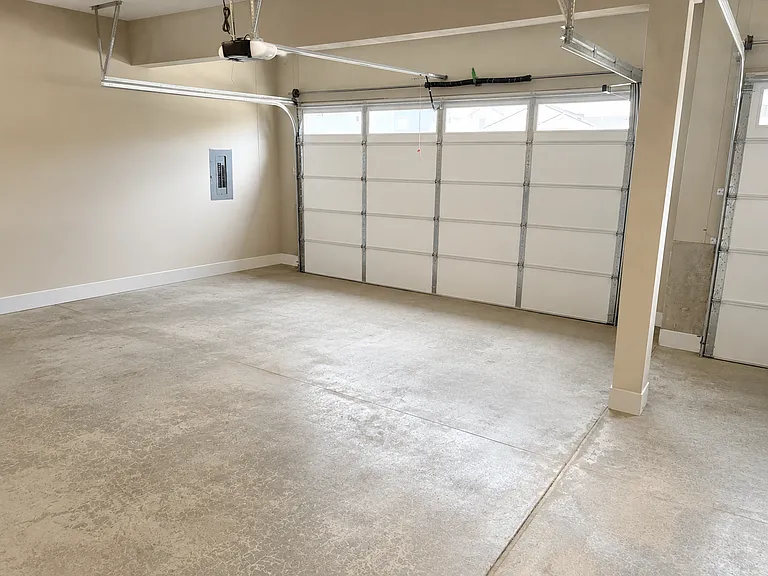 3 car garage