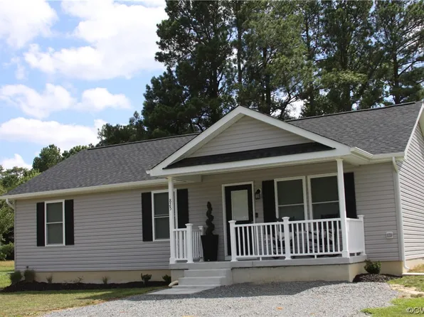 825 S Glebe Rd, Montross, VA 22520