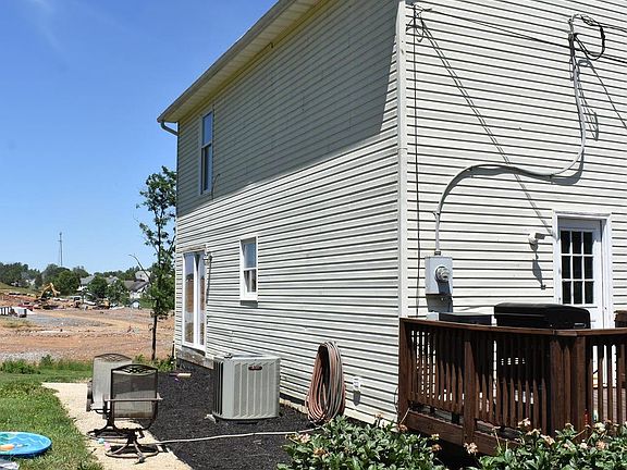 5th image of 639 Crawford Quarry Rd