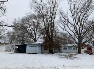 407 N Audrain St, Sturgeon, MO 65284