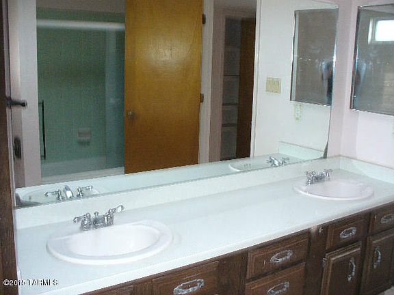 3rd image of 7962 N Paseo Del Norte