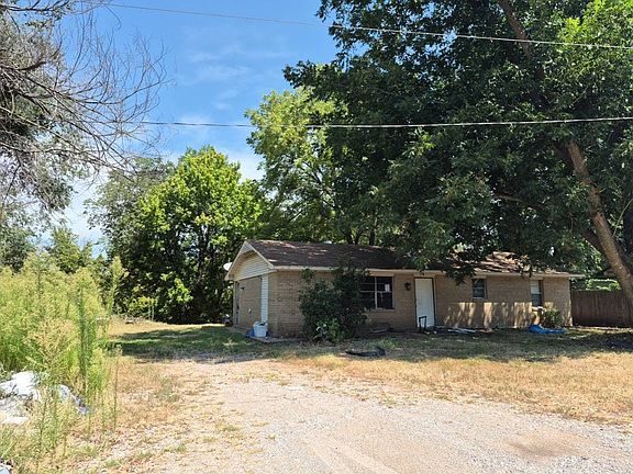3rd image of 18069 NE 27th St