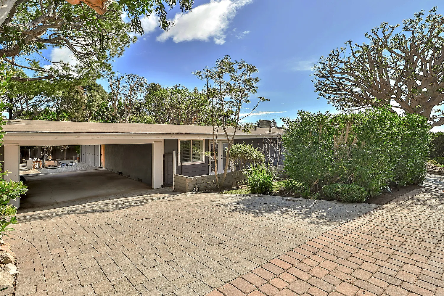 4 bed, 2666 sqft, $15,000 — Photo 3