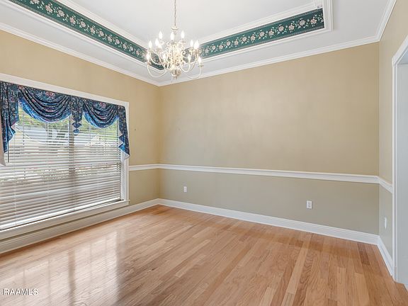 5th image of 107 Claremont Cir