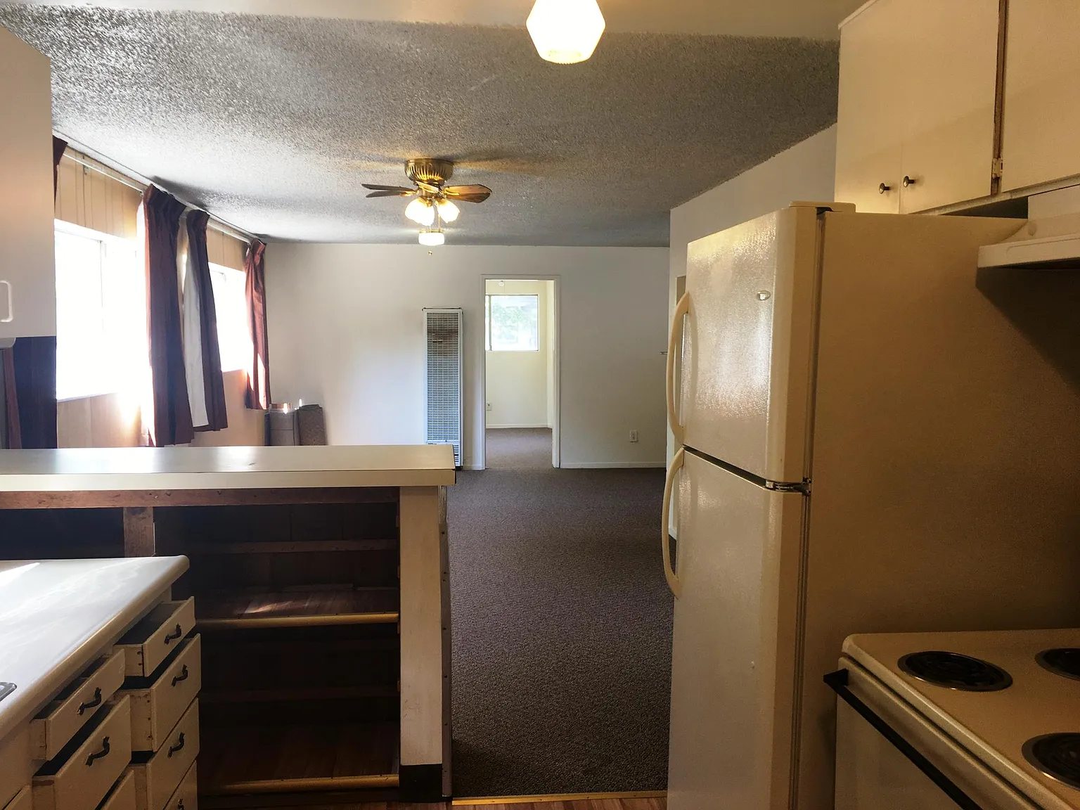 4 bed, 1150 sqft, $1,800 — Photo 3