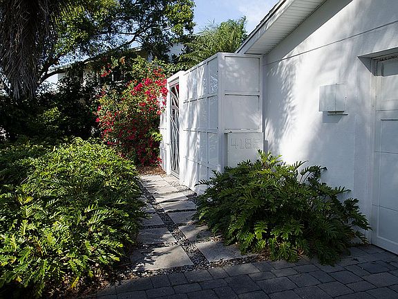 3rd image of 4185 13th Way NE