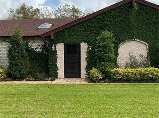 1914 Shadow Ln, Richmond, TX 77406