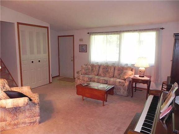 2nd image of 3395 Wildflower Dr