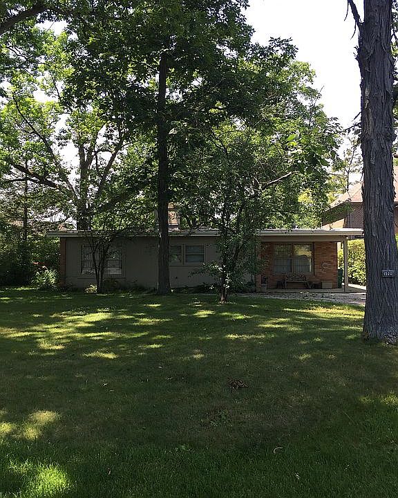 1st image of 1520 Hawthorne Pl