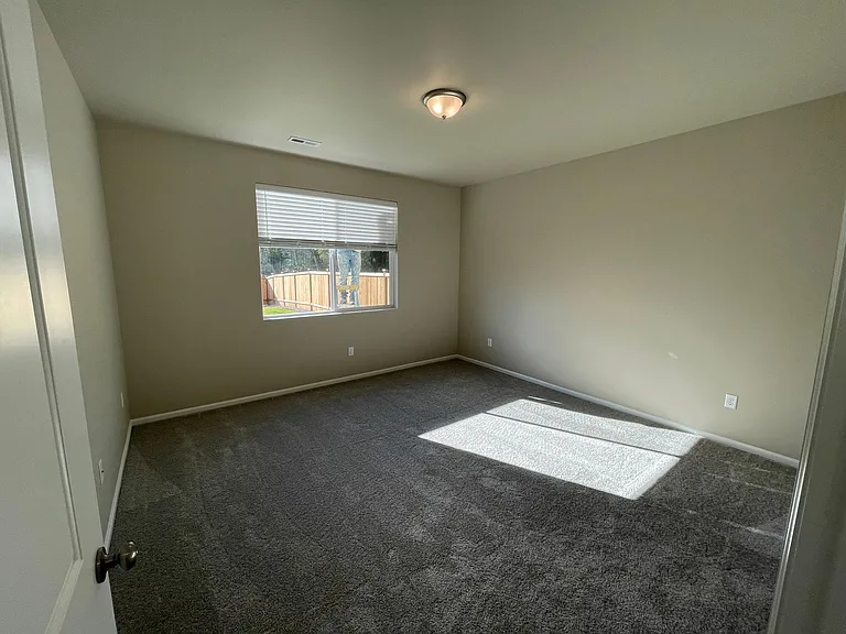 13510 327th Ct SE — Photo 6