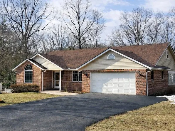 102 Spinnaker Ct, Ridgeley, WV 26753