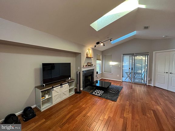 5th image of 5632 Willoughby Newton Dr Unit 32