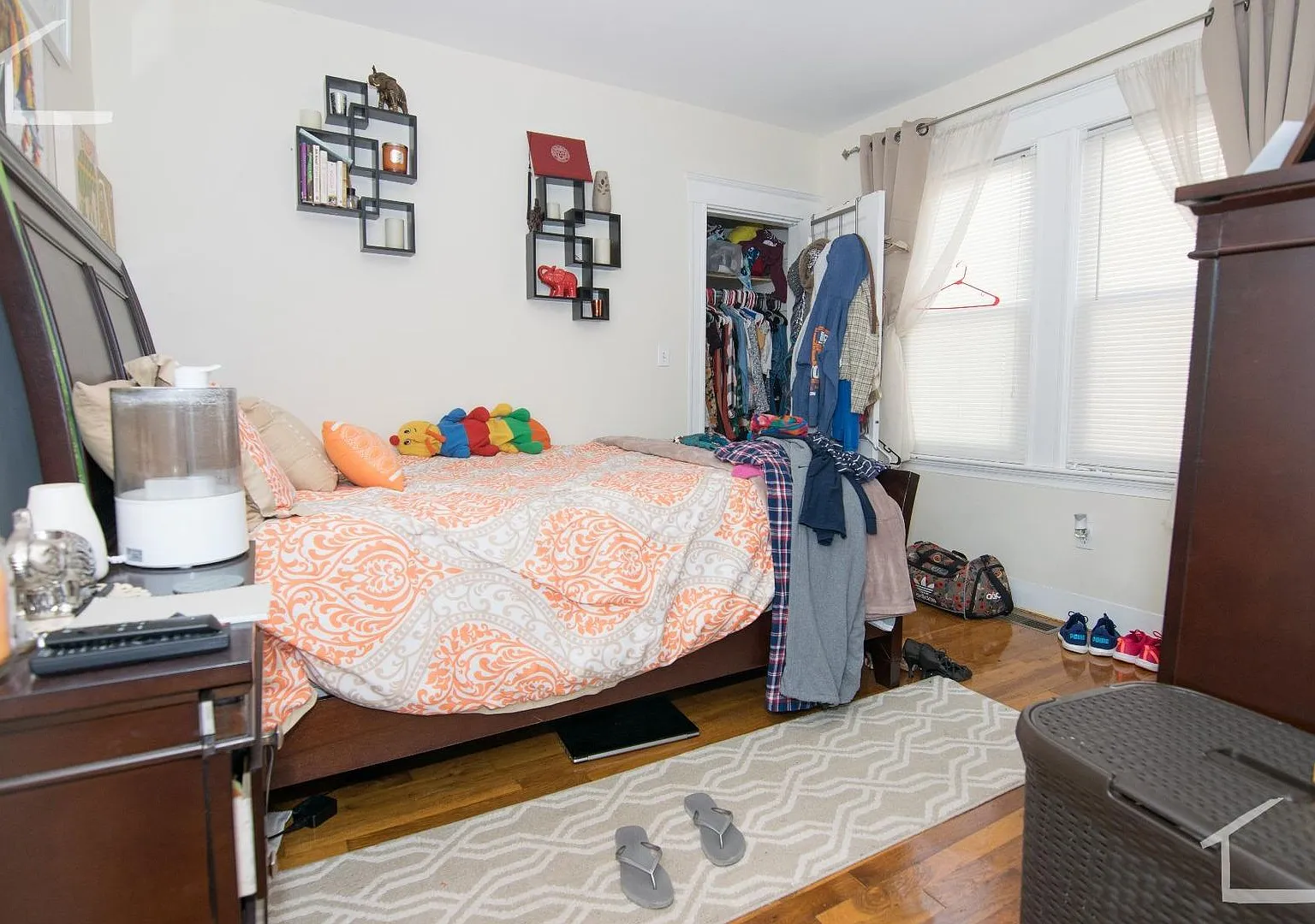 Beautiful 3 bed in a prime location in Watertown. — Photo 3