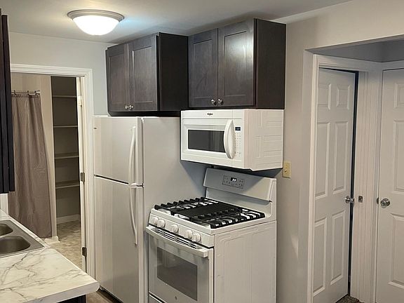 2nd image of 7209 W 129th Pl