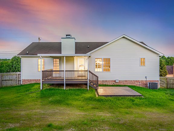 3rd image of 1484 McKinley Ct