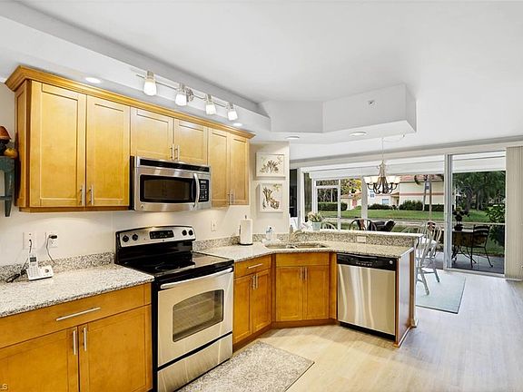 4th image of 7576 Oleander Gate Dr #D-103