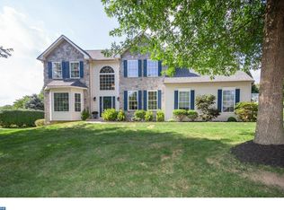 14 Twin Creeks Dr, Thornton, PA 19373